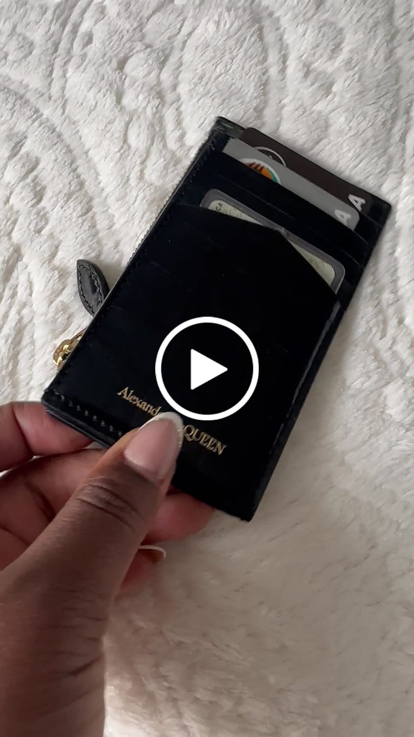 Customer video review of Alexander Mc Queen Skull Zipped Leather Credit Card Case