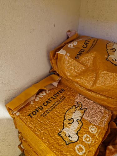 Customer photo review of PaWz Tofu Cat Litter