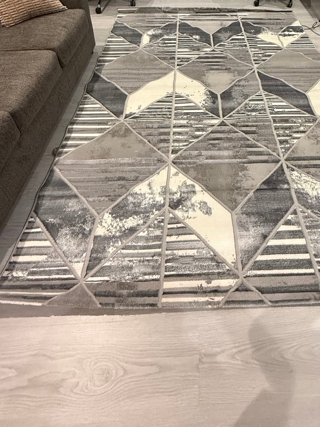 Customer photo review of سجادة مودرن - هنا