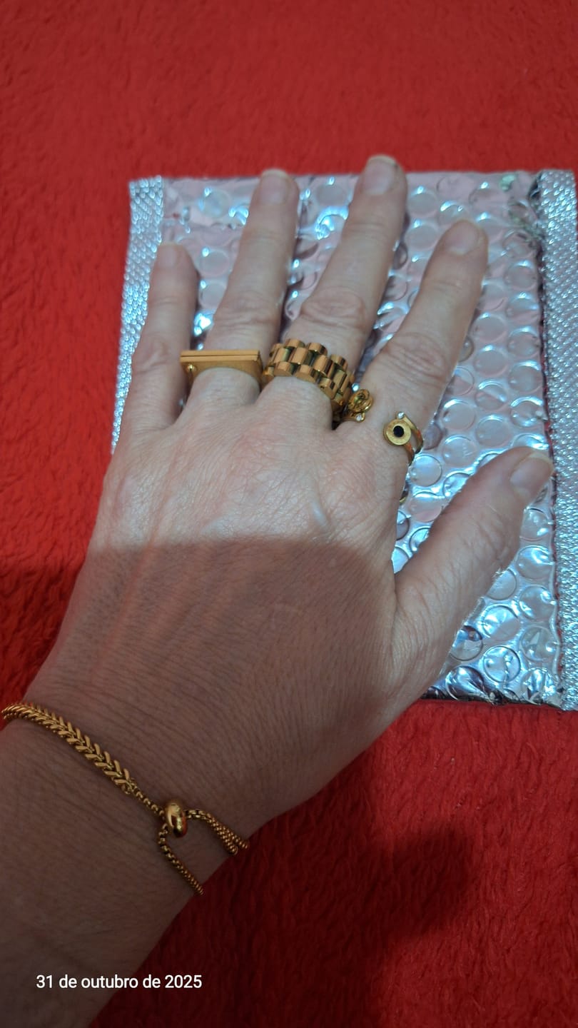 Customer photo review of Pulseira Trama Ajustável Banhado em Ouro 18k