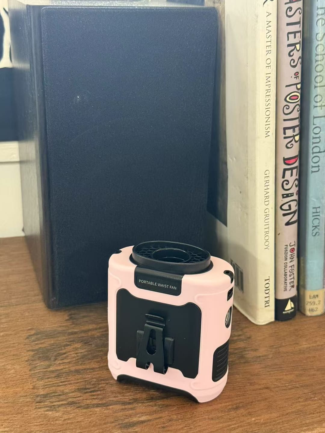 Customer photo review of 3-in-1 Waist Fan with Flashlight & Powerbank