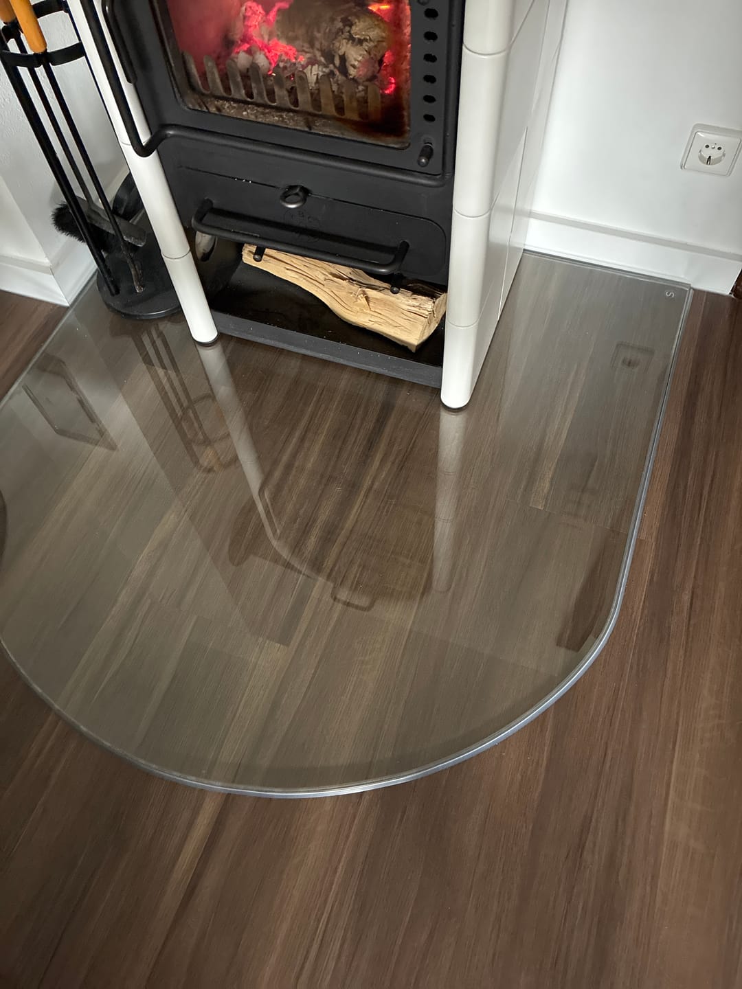 Customer photo review of Silikon-Dichtlippe Schmutzlippe für Glasplatte, Kaminplatte, Ofenplatte, Bodenplatte - 4-fach MAX