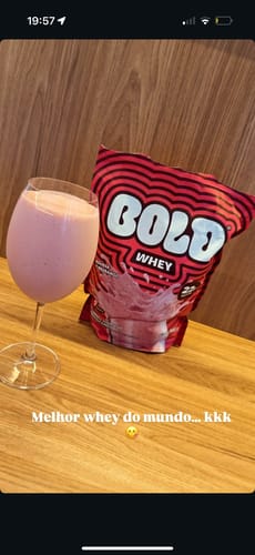 Customer photo review of BOLD WHEY MOUSSE DE MORANGO (900g)