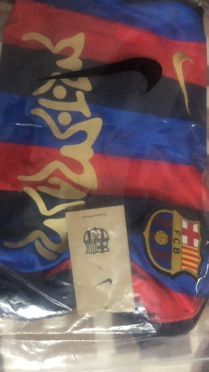 Customer photo review of Jersey Barcelona | Rosalía Motomami Temporada 22-23