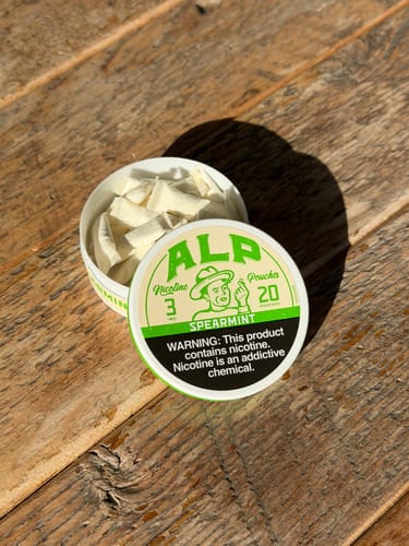 Customer photo review of Spearmint Nicotine Pouches