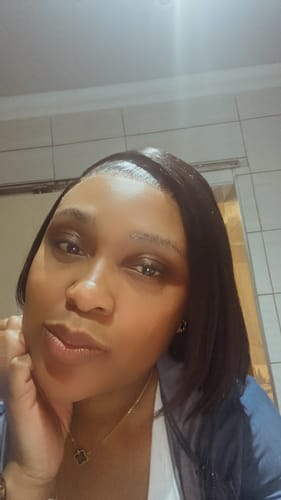 Tlhoriso M. review of Natural Vietnamese SDD Bone Straight Closure image 1 out of 1