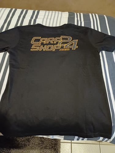 Customer photo review of CARPSHOP24 BLACK T-SHIRT