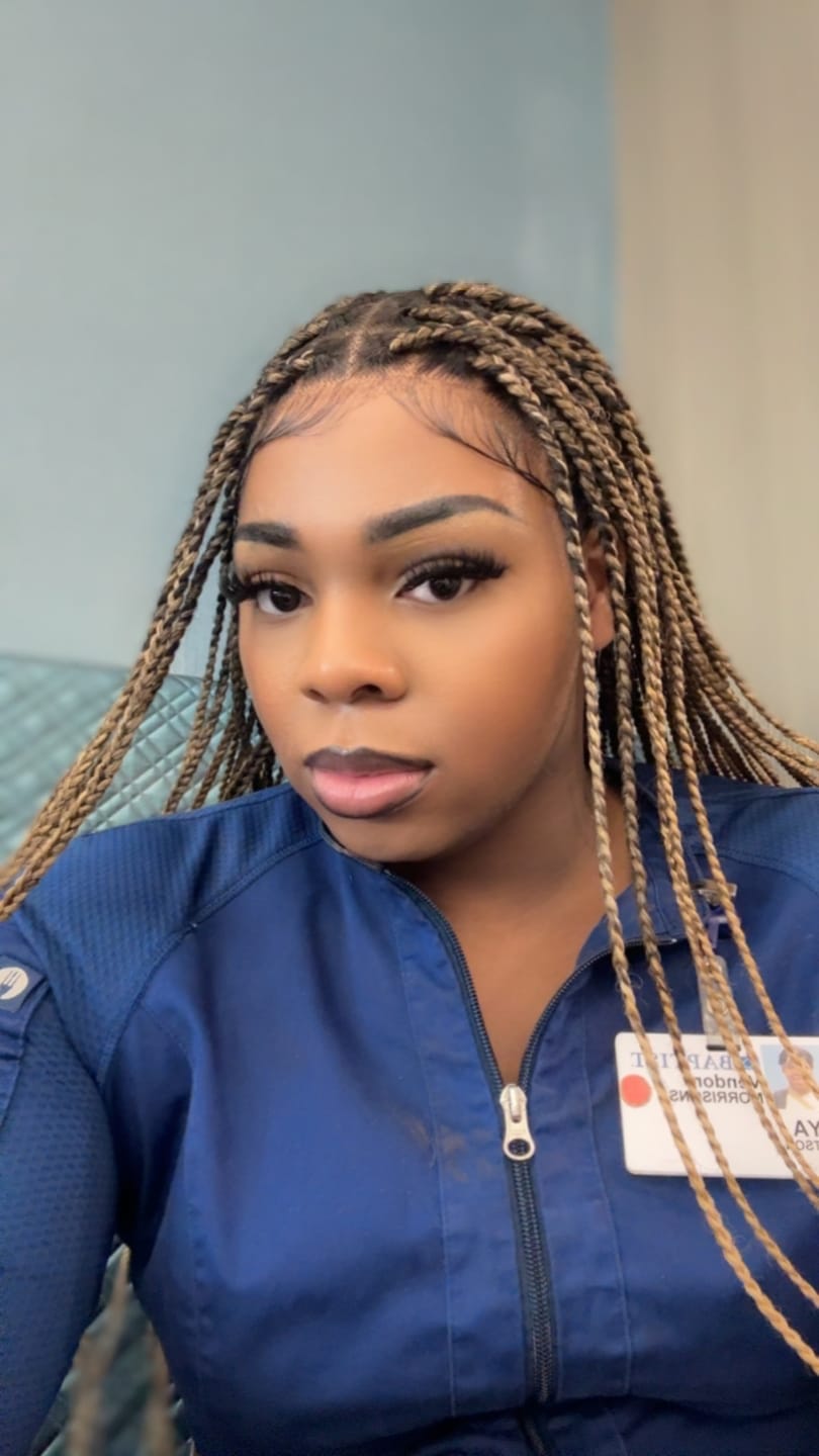 Customer photo review of Swiss HD Full Lace Knotless Box Braided Wig