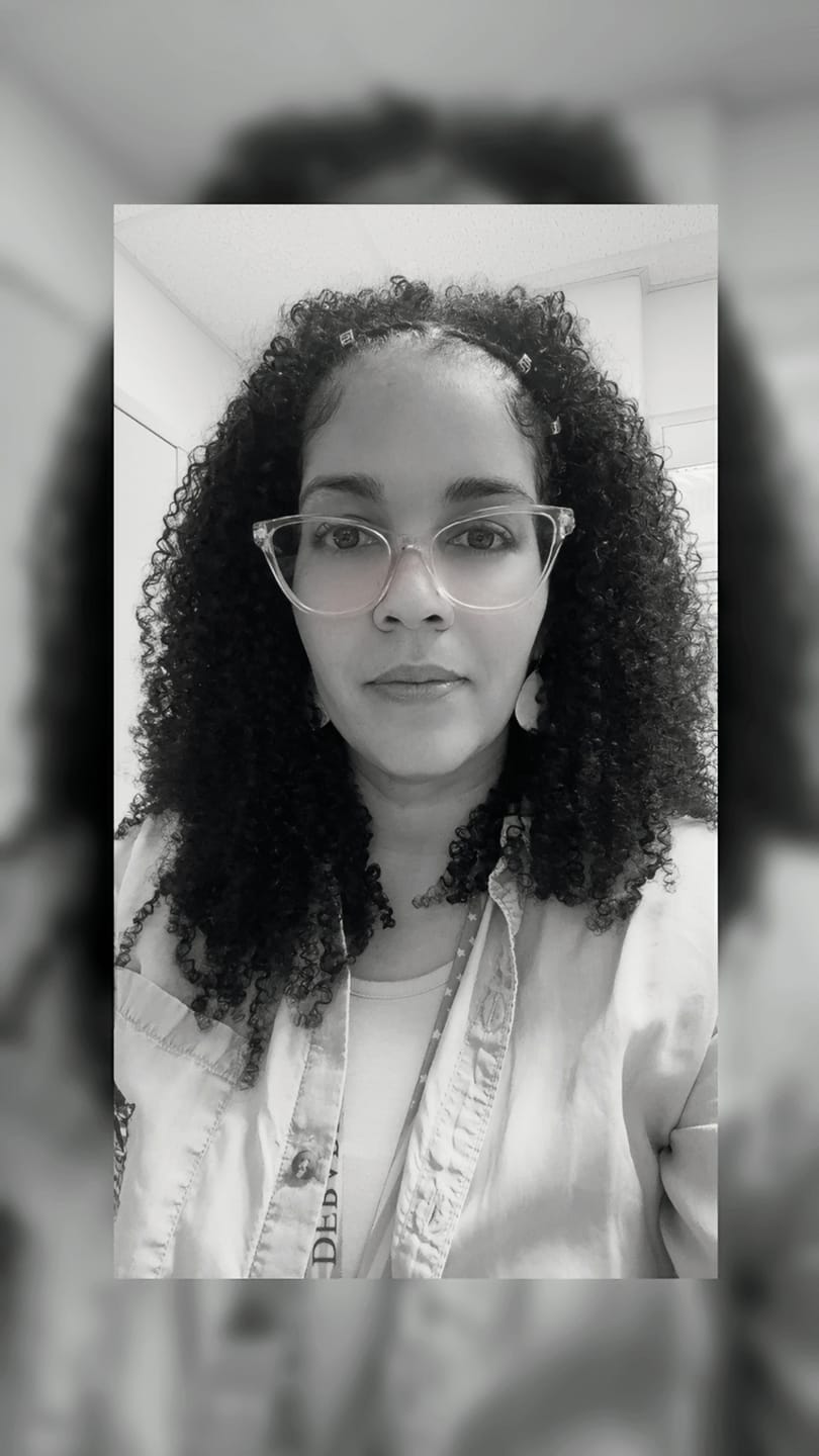 Customer photo review of Nicole Burmese 4A Kinky Curly -  InVisiRoot® Clip-ins (AKA TrueRoot™ Clip-ins)