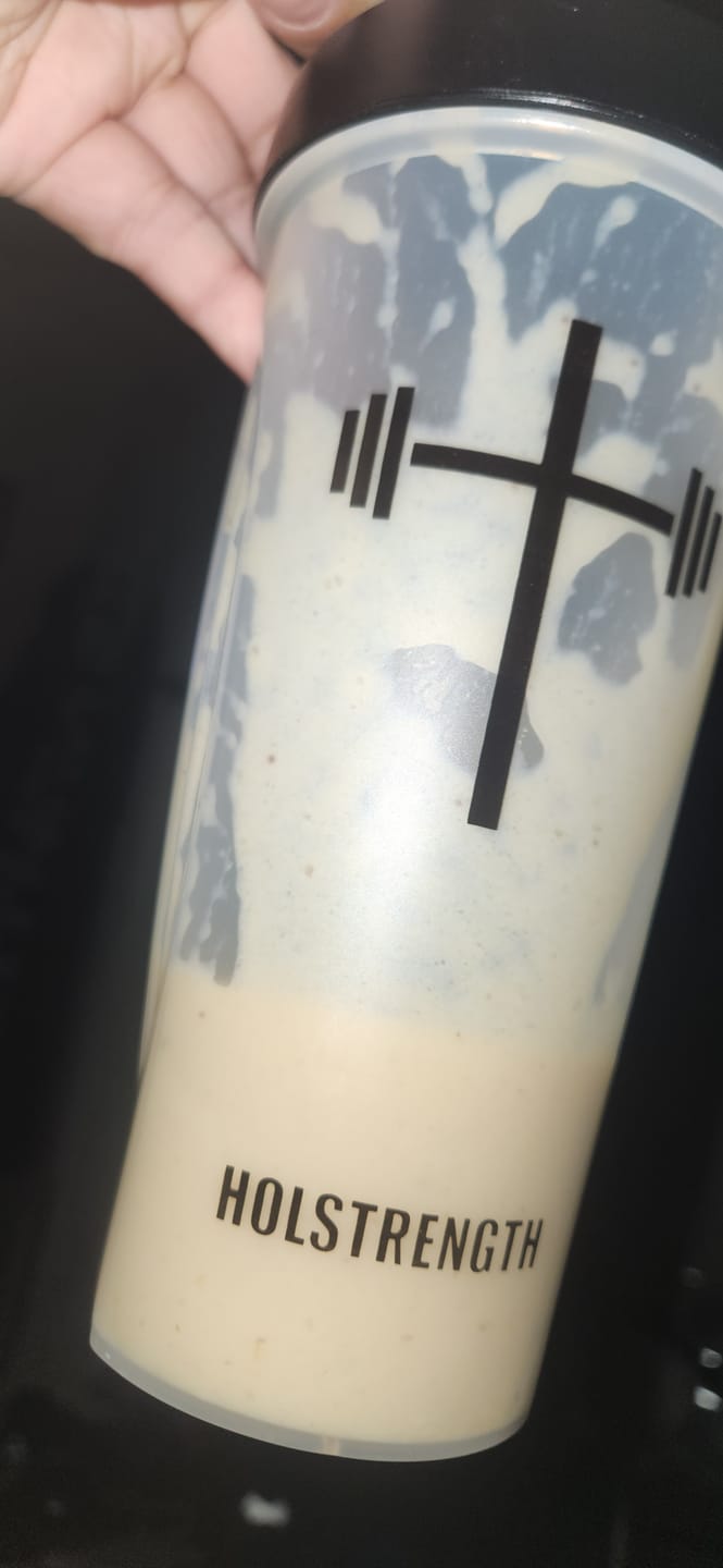 Customer photo review of HolStrength Blender Bottle