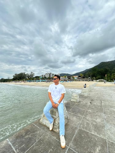 Customer photo review of Los Angeles Dodgers MLB Script White Short Sleeve Tee