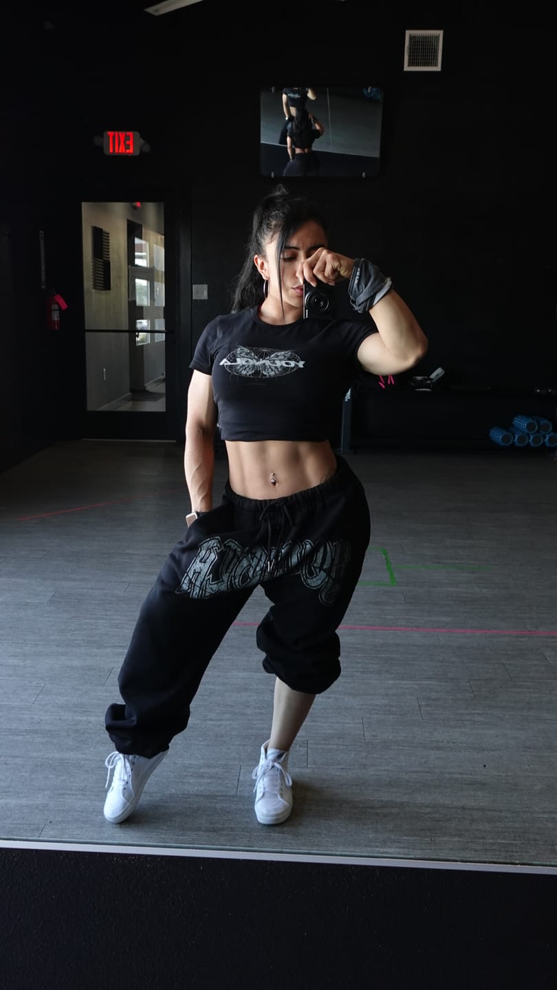 Customer photo review of W257 My eyes are up here Jogger