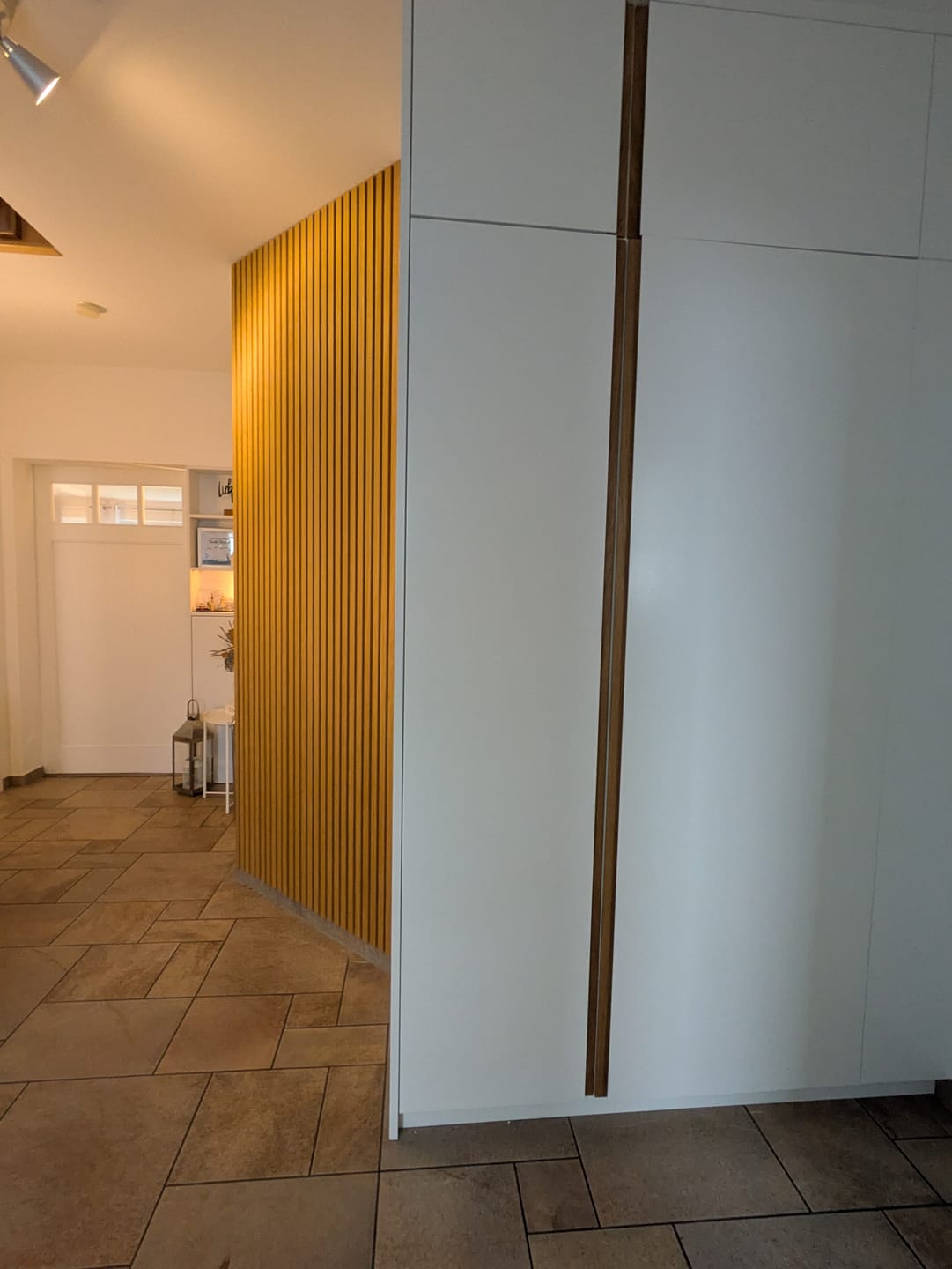Customer photo review of Akustikpaneele Rustikale Eiche | XL 300 cm x 60 cm | Dreiseitiges Echtholzfurnier