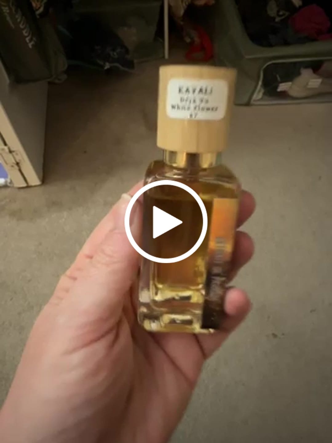Customer video review of Nostalgic Florals Of White 57