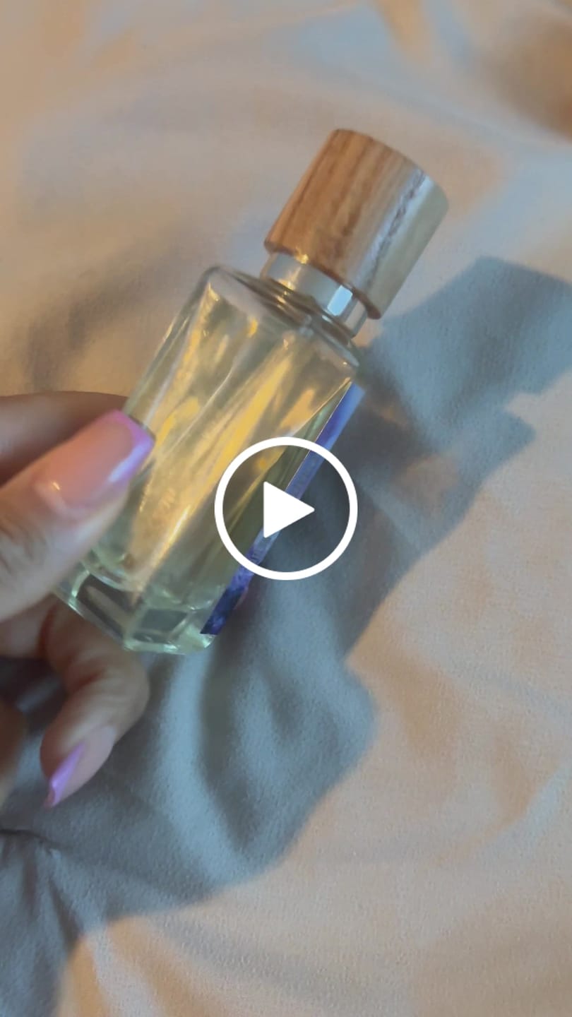 Customer video review of Blueberry Fluffy Dream Cake