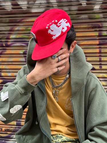 Customer photo review of MOISSANITE BLUE LUCKY CLOVER RING.