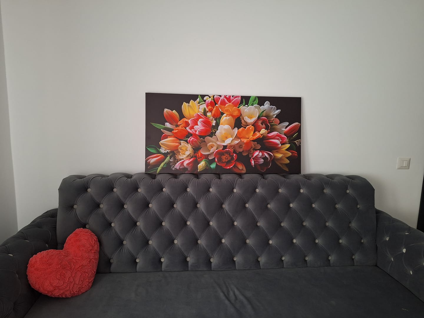 Customer photo review of Tablou canvas buchet de lalele multicolore in lumina naturala