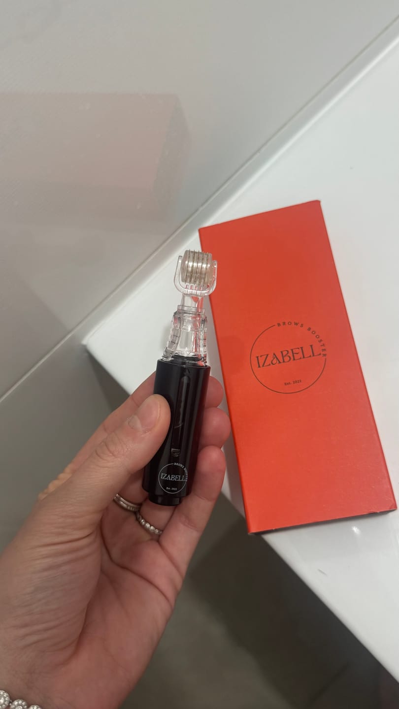 Customer photo review of IZABELL ROLLER - Roller for eyebrow regrowth