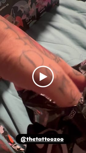 Customer video review of Batties Plush Pendant Blind Box