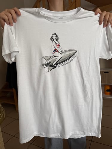 Customer photo review of T-SHIRT ROCKET GIRL