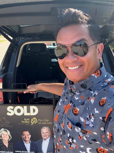 Customer photo review of Disney "Mickey, Minnie, and Mischief" – KUNUFLEX Short Sleeve Shirt