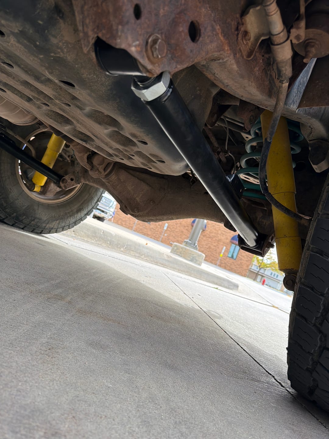 Customer photo review of 2001-2007 Toyota Sequoia Adjustable Trailing Arms | Fits Stock to 6” Lift