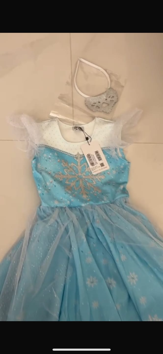 Customer photo review of Fantasia de Princesa Do Gelo em Fly Tech e Tule Glitter. Acompanha Tiara 85751 Infanti Infantil Menina