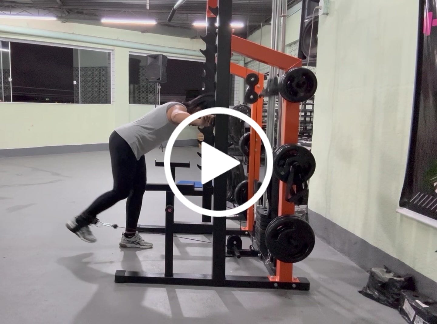 Customer video review of Kit 1 Estação De Musculação Mega Rack Full Com Polia Móvel Flutuante 82Kg