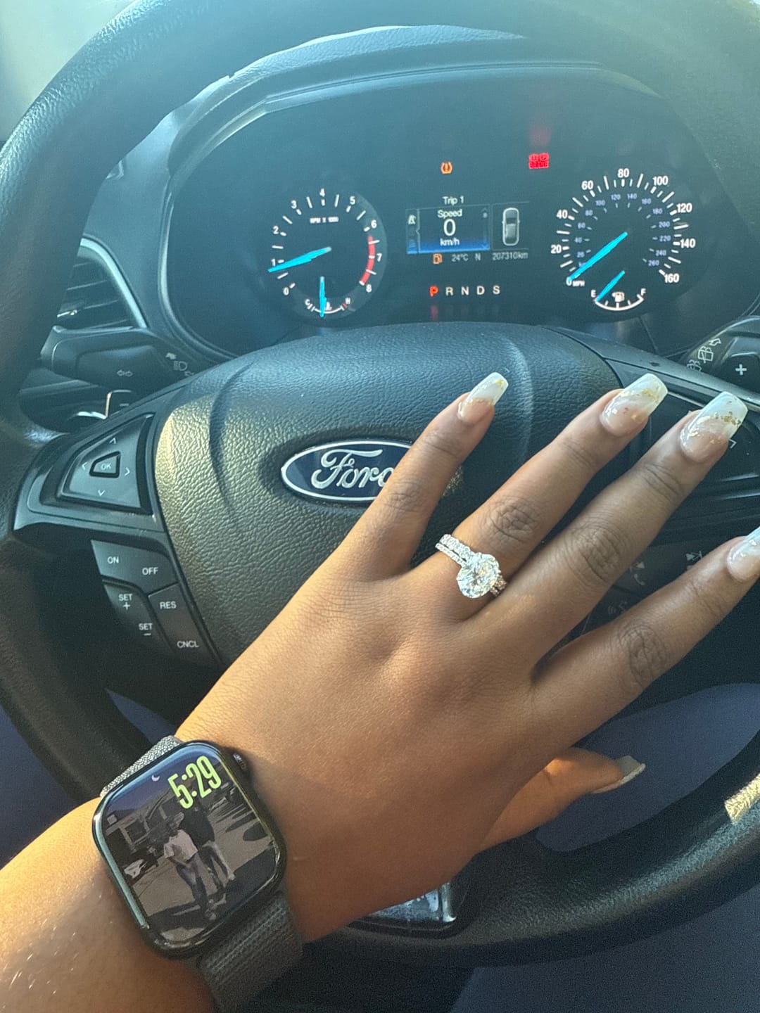 Customer photo review of S925 Moissanite 2.5 Ct Round Cut Full White/Green Stone Wedding Band for Women