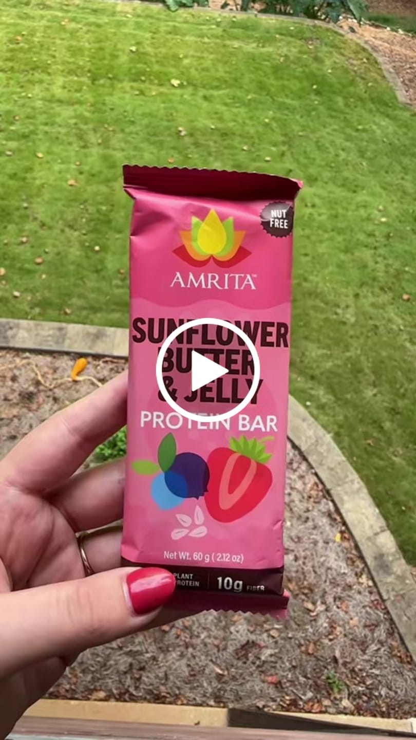 Customer video review of High Protein Bars Starter Pack