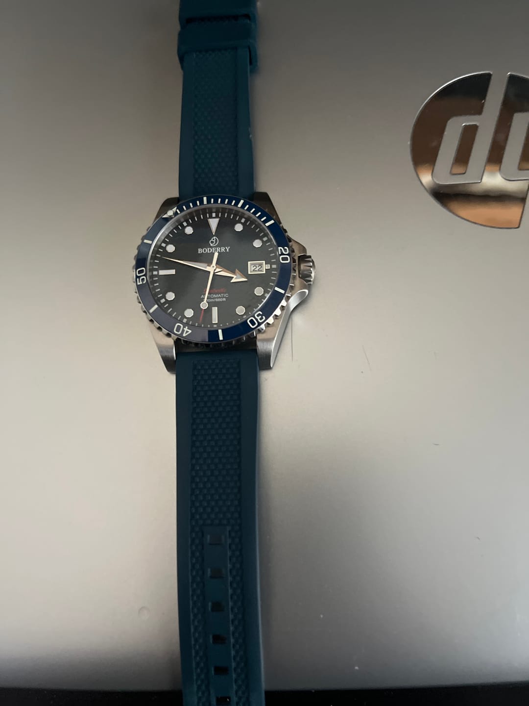 Customer photo review of SEATURTLE.OCEAN(TITANIUM) - Automatic Titanium Diver Watch | Sea Blue