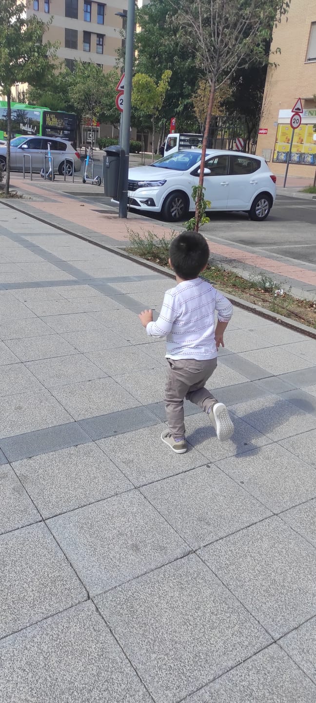 Customer photo review of Niños Bugle - Barefoot De Ocio