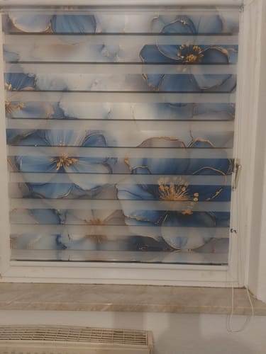 Customer photo review of Foto Klemmfix Doppelrollo "3D Blumenmuster"