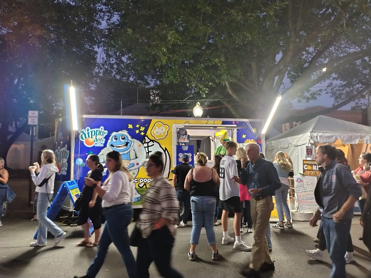 Customer photo review of Racing Trailer Pit Lights – Dual 10 Foot Pole 20,000 Lumens
