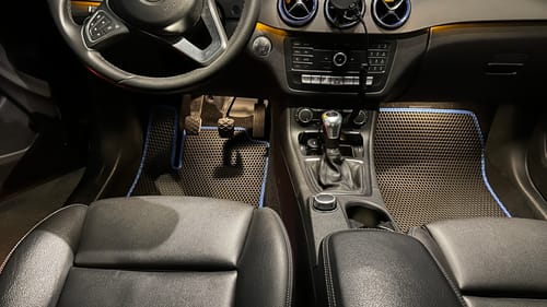 Customer photo review of Auto Fußmatten nach Maß - Komplettset