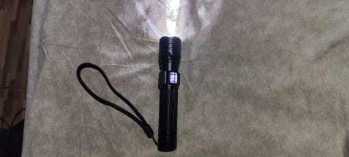 Customer photo review of Aluminium LED Taschenlampe – Wiederaufladbar, Wasserdicht & Power-Display