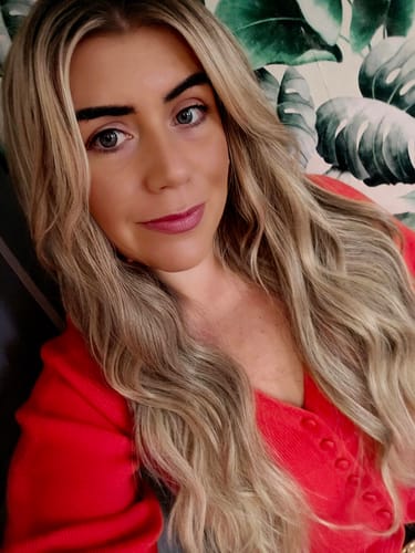 Customer photo review of The Loose Wave HD Fibre 24" Lace U Part Wig
