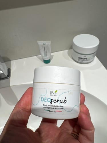 Customer photo review of DeoScrub