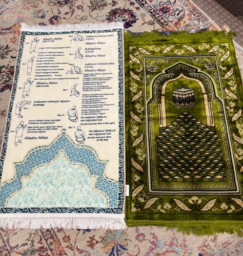 Customer photo review of Step By Step - Visual Padded Prayer Mat for Learning Salah
