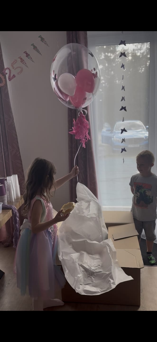 Customer photo review of Schulkind Schmetterlinge Designer Ballon