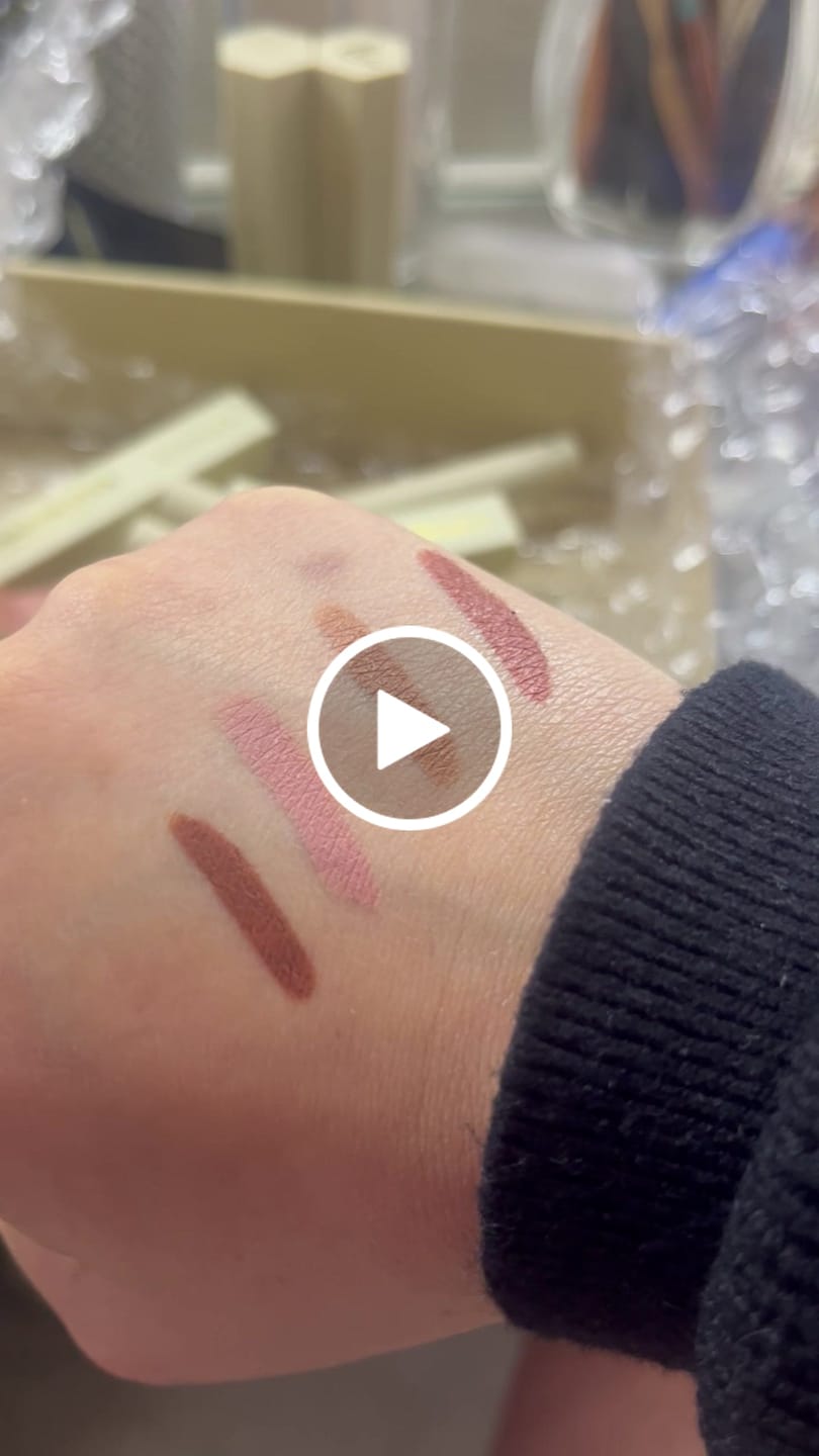 Customer video review of SOMBRAS CREMOSAS MATE EN BARRA