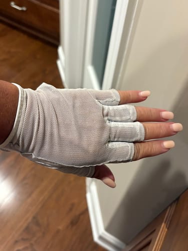 Customer photo review of Lady Classic Solar Half Glove 5-Pack
