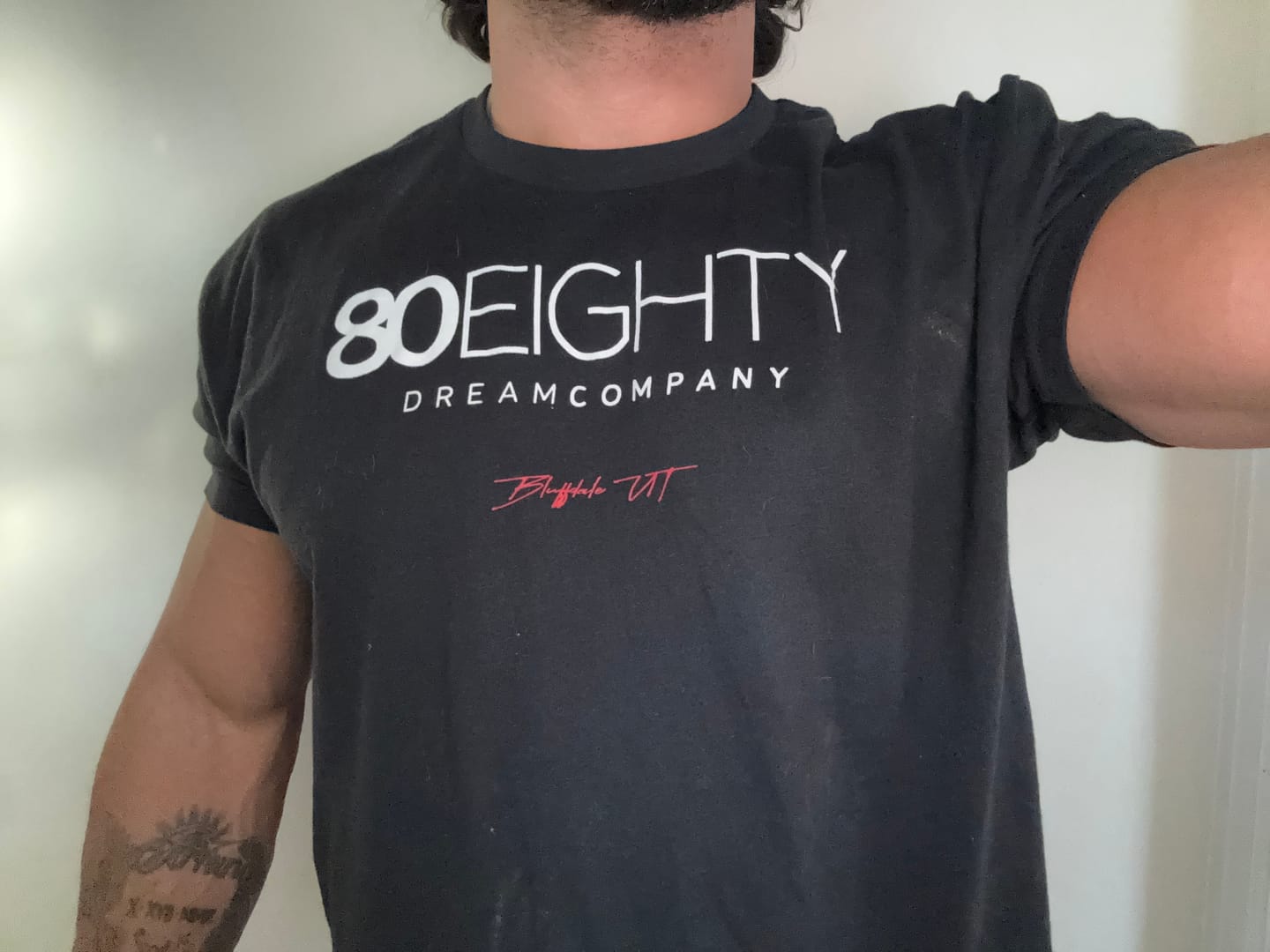 Customer photo review of 80Eighty® Tech Shirt