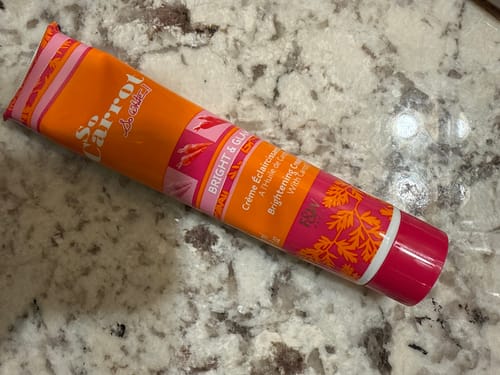 Customer photo review of Fair and White So Carrot Brightening Cream 50ml / 1.7 fl. oz