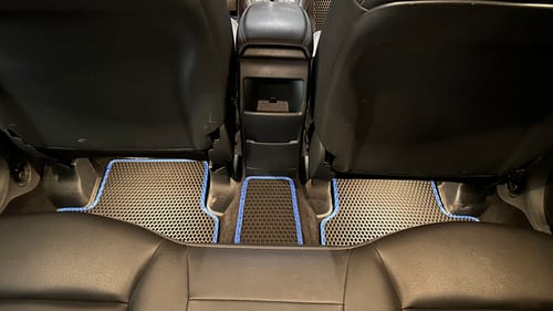 Customer photo review of Auto Fußmatten nach Maß - Komplettset