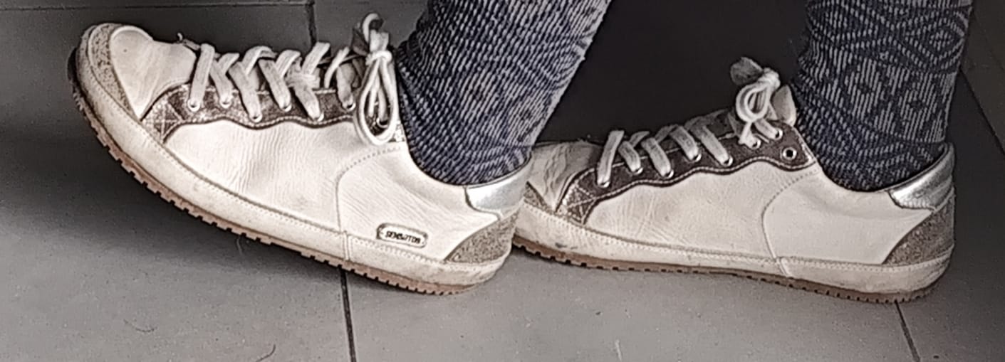 Customer photo review of Zapatilla A2. Plateada