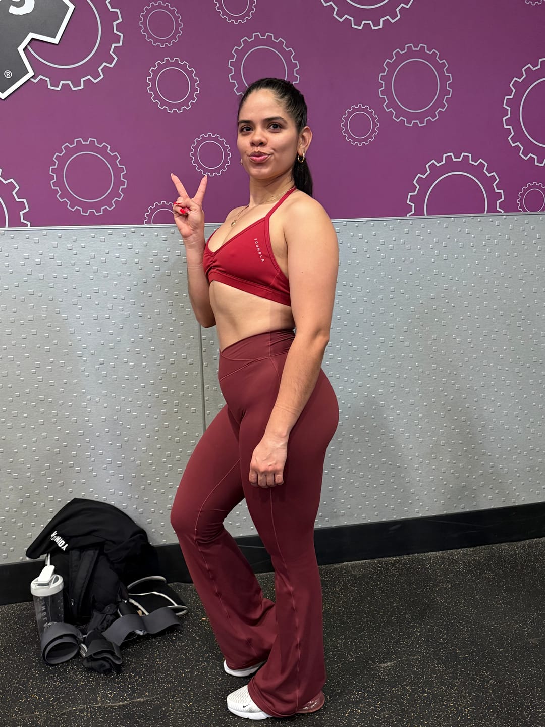 Customer photo review of W335 URBAN V-NECK BRA Fall 24'