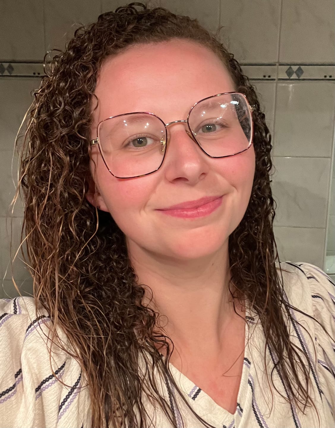 Customer photo review of Strong Hold Gel