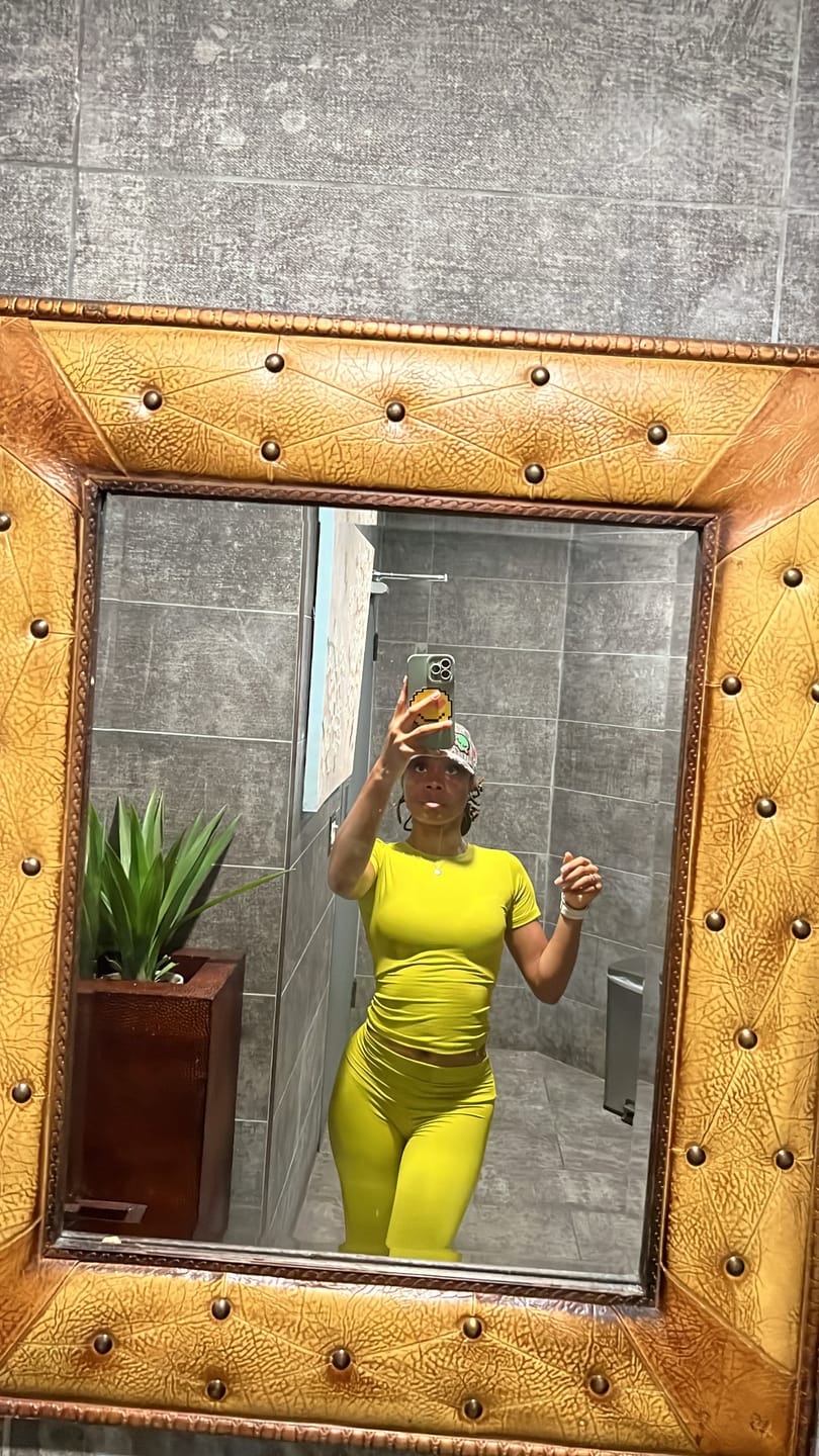 Customer photo review of SMOOTH CAPRI
