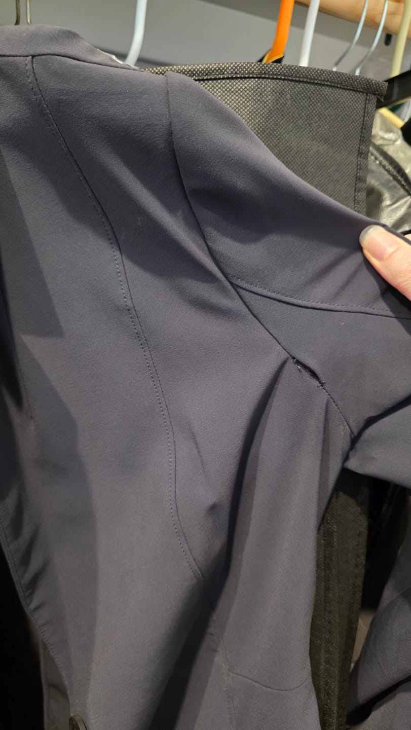 Customer photo review of Moreland Travel Blazer - OrigamiTech :: Cool Charcoal